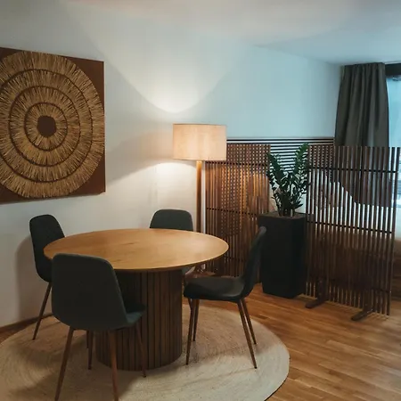 Apartment Elegant By The Elbe In *